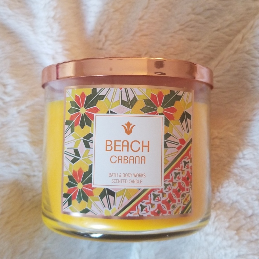 Bath & Body Works candle 💛🕯